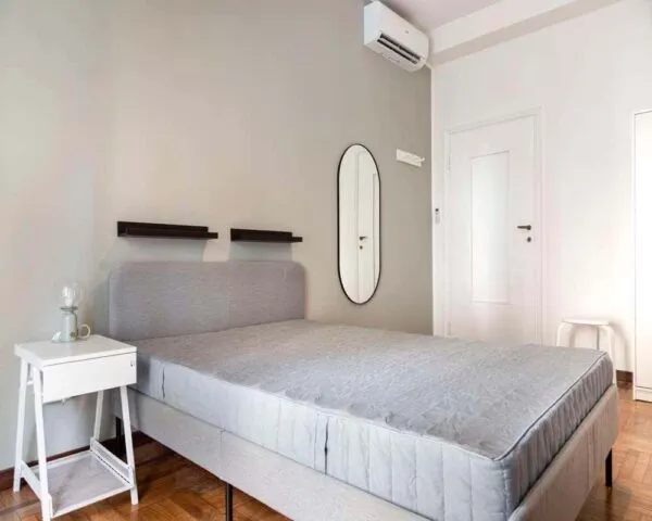Stanza Milano