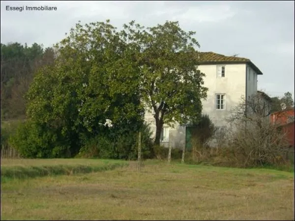 Immagine per Casale in vendita a Lucca via Delle Nubache 284