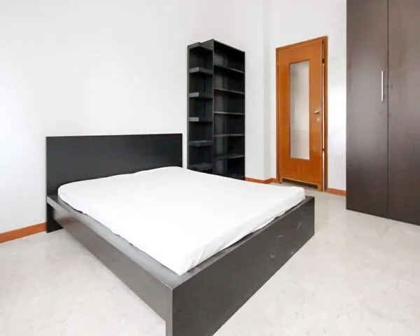Stanza Milano