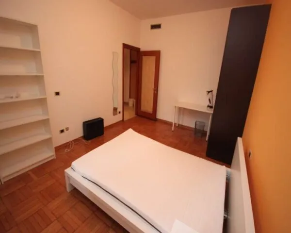 Stanza Milano