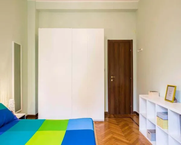 Stanza Milano