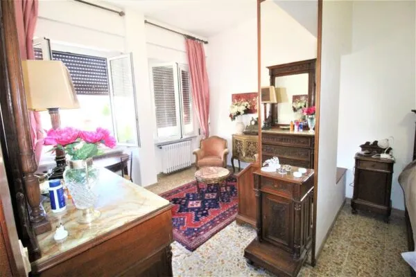 Villa via Venezia 38, Carrara