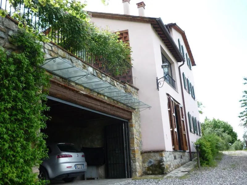 Immagine per Casale in vendita a Lucca via Della Maulina 3844