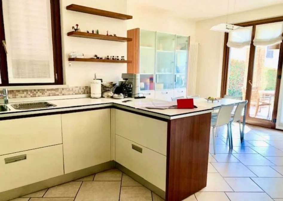 Immagine per Villa in vendita a Luni via Cantinone