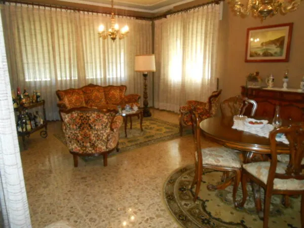 Villa via Per Chiatri, Farneta, Lucca