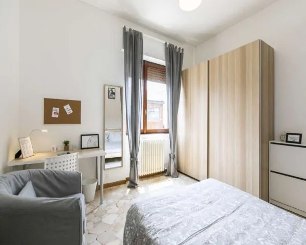 Stanza Milano