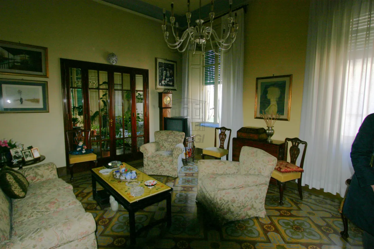 Immagine per Villa in vendita a Lucca viale Guglielmo Marconi 395