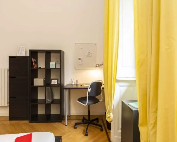 Stanza Milano