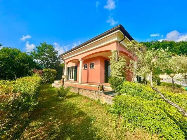 Immagine per Villa in vendita a Sarzana via Monticello 33