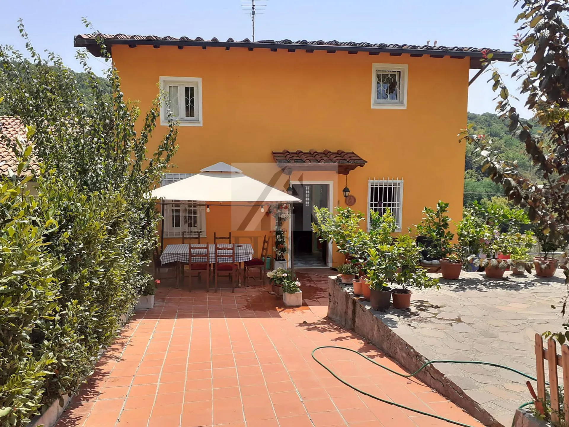 Immagine per Villa bifamiliare in vendita a Lucca via Fonda Di Moriano