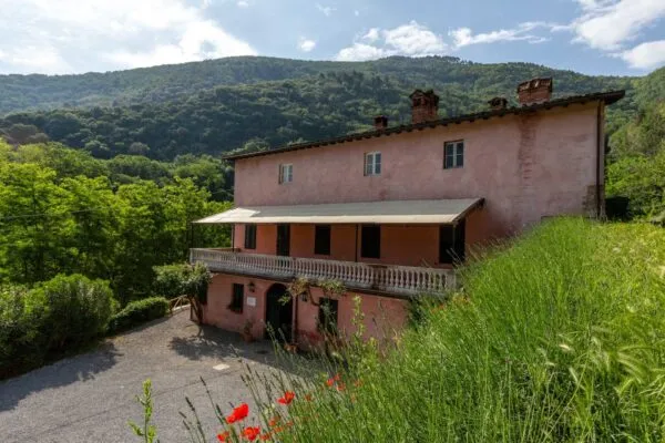 Villa via Della Cella, Gattaiola, Lucca