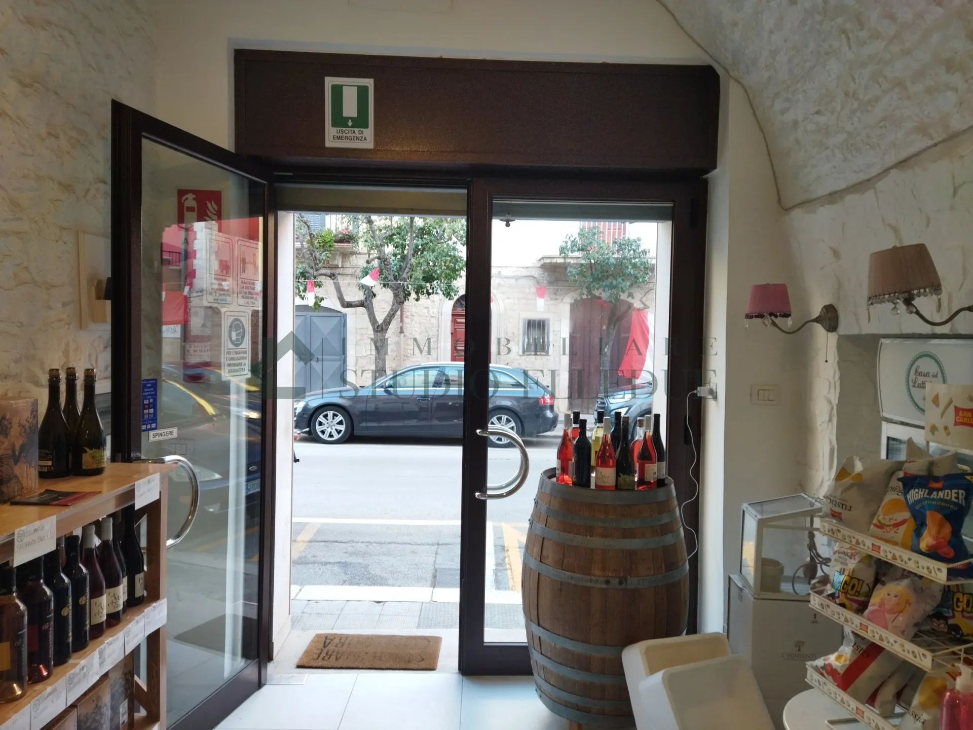 Immagine per Negozio in vendita a Sannicandro di Bari corso Vittorio Emanuele Iii n°72