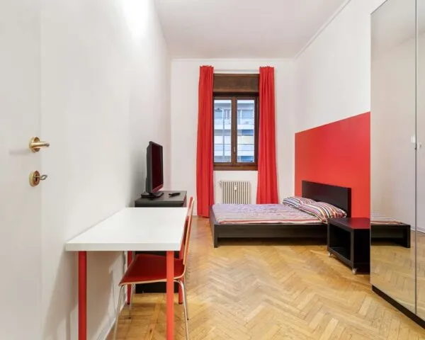 Stanza Milano