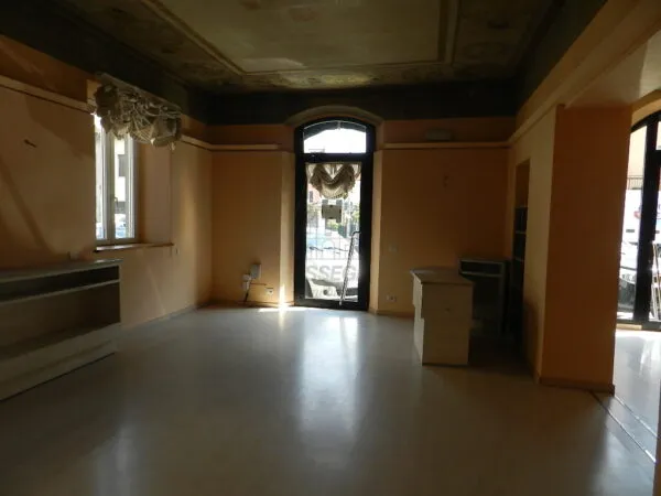 Locale Commerciale 1277, Lucca