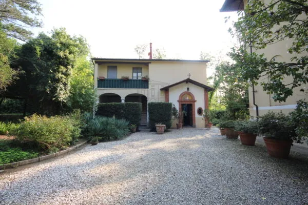Villa via Sarzanese 1028, Lucca