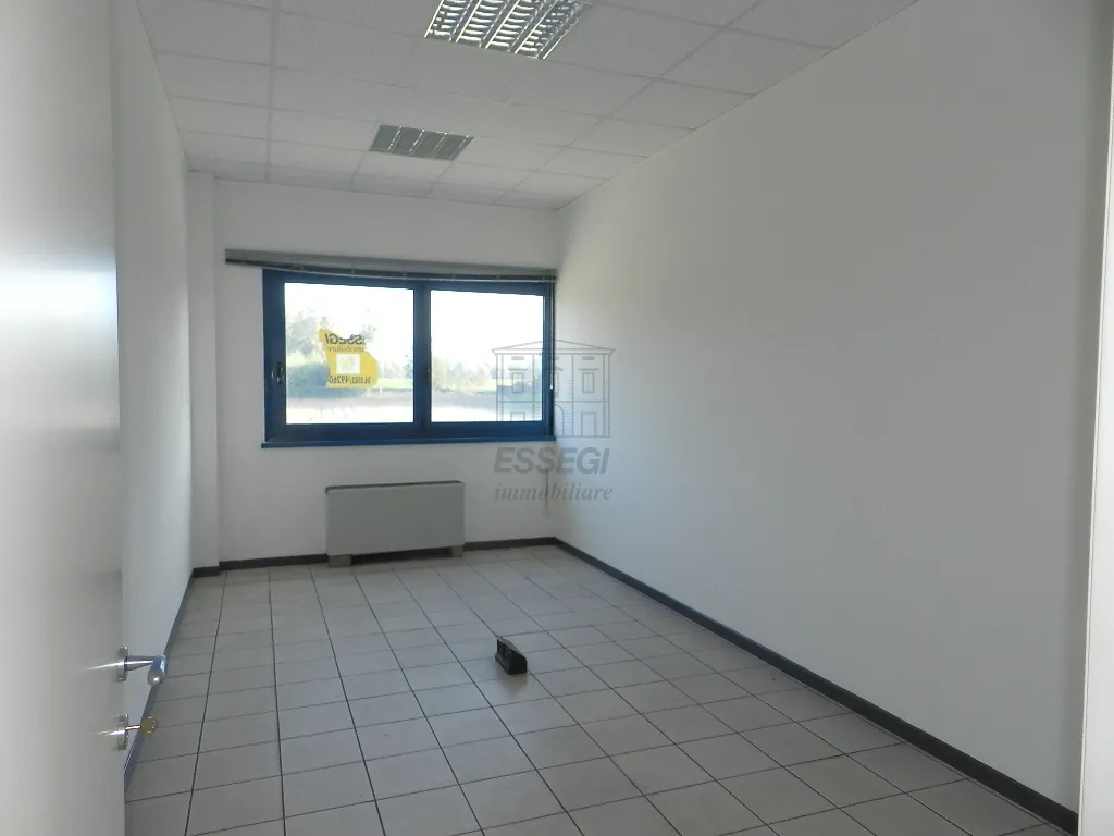 Immagine per Ufficio in vendita a Lucca via De Gasperi