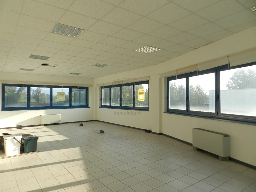 Immagine per Ufficio in vendita a Lucca via De Gasperi