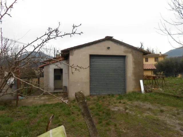 Immagine per Rustico in vendita a Lucca via Per Camaiore