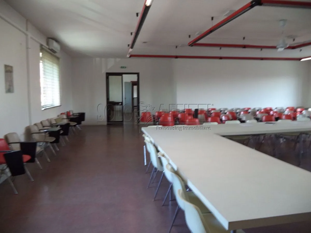 Immagine per Ufficio in affitto a Arezzo via Calamandrei