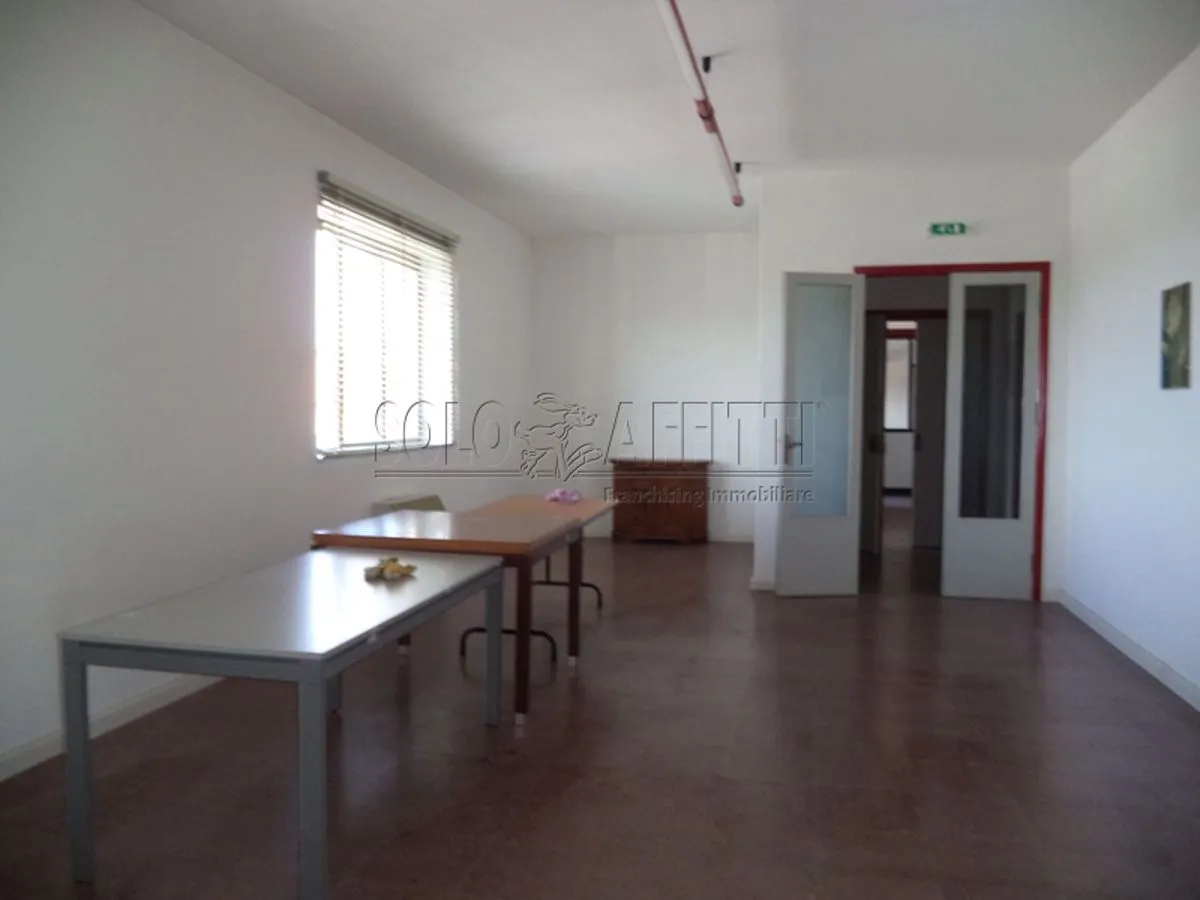 Immagine per Ufficio in affitto a Arezzo via Calamandrei