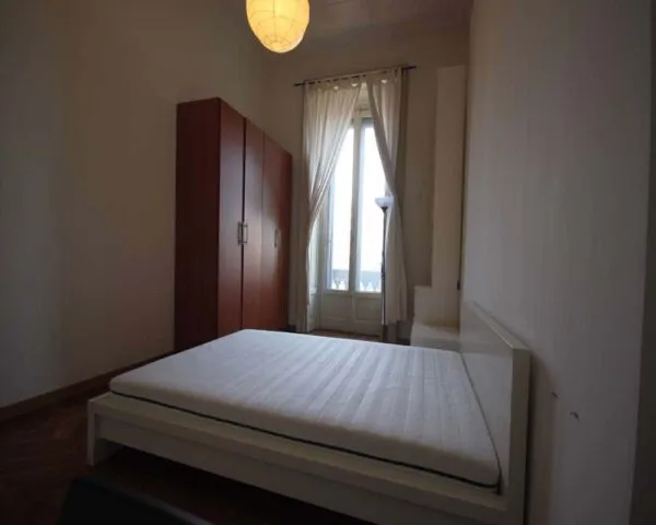 Stanza Milano
