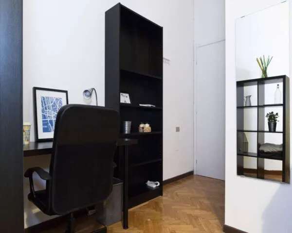Stanza Milano