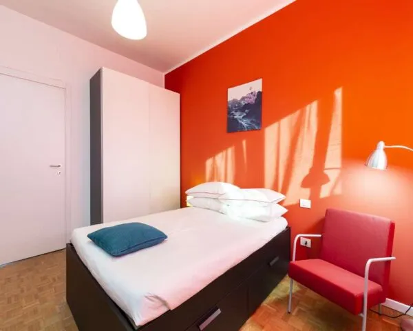 Stanza Milano
