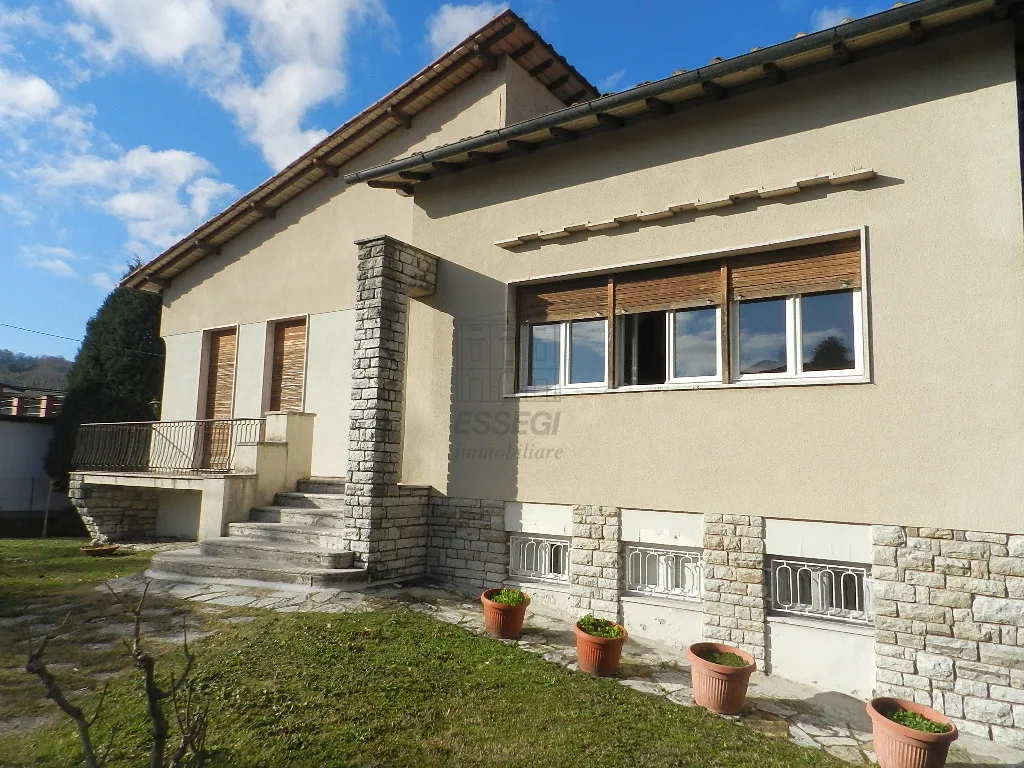 Immagine per Villa in vendita a Lucca via Di Vinchiana 342