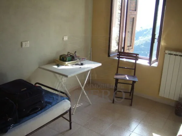 Quadrilocale via Frazione Serro, Ventimiglia