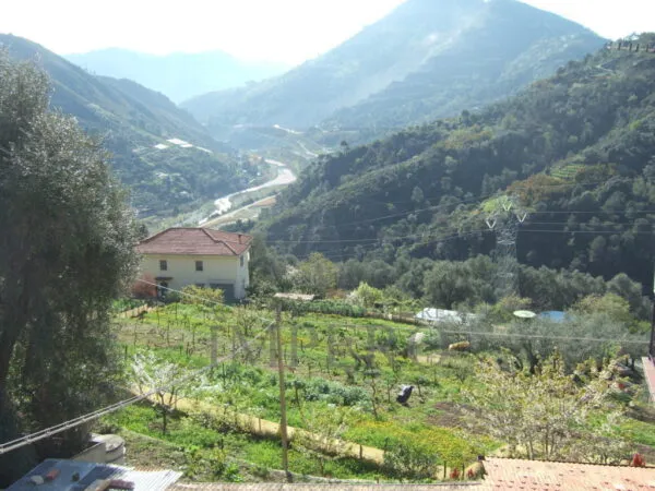 Quadrilocale via Frazione Serro, Ventimiglia