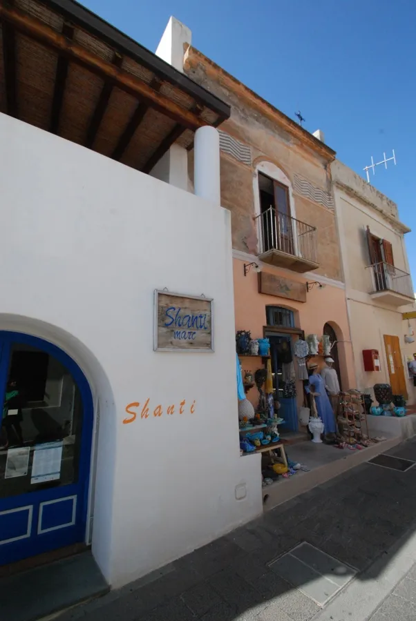 Immagine per Casa Indipendente in vendita a Santa Marina Salina via Risorgimento 132