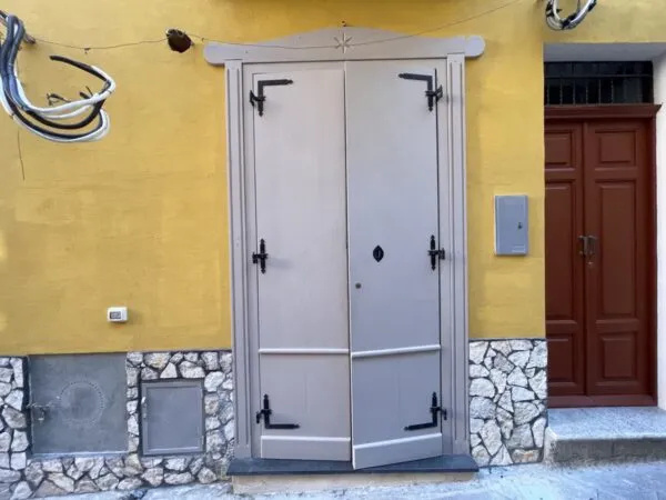 Negozio via Vico Bezzecca 5, Lipari