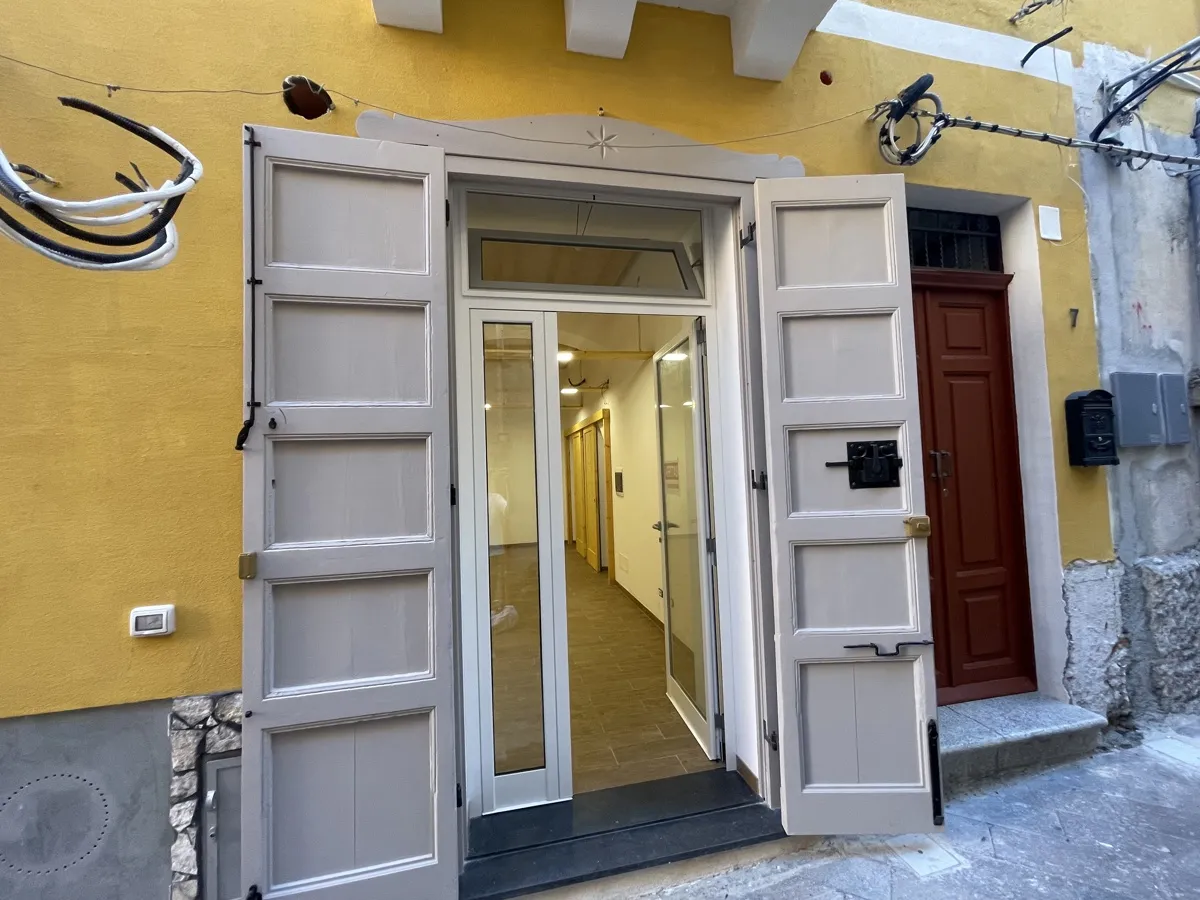 Immagine per Negozio in vendita a Lipari via Vico Bezzecca 5