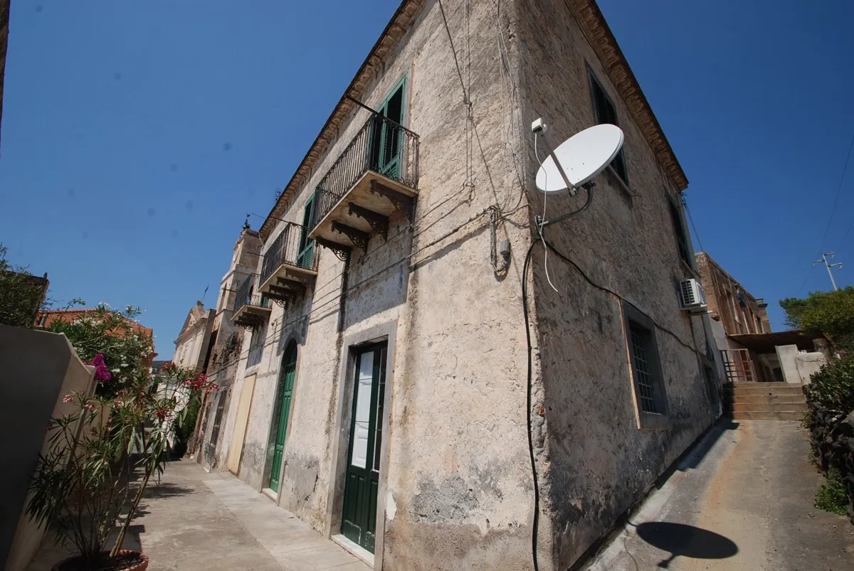 Immagine per Casa Indipendente in vendita a Leni via San Giuseppe 30