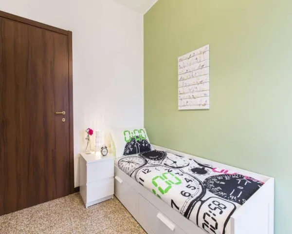 Stanza Milano