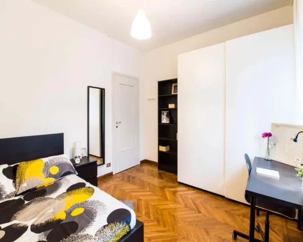 Stanza Milano