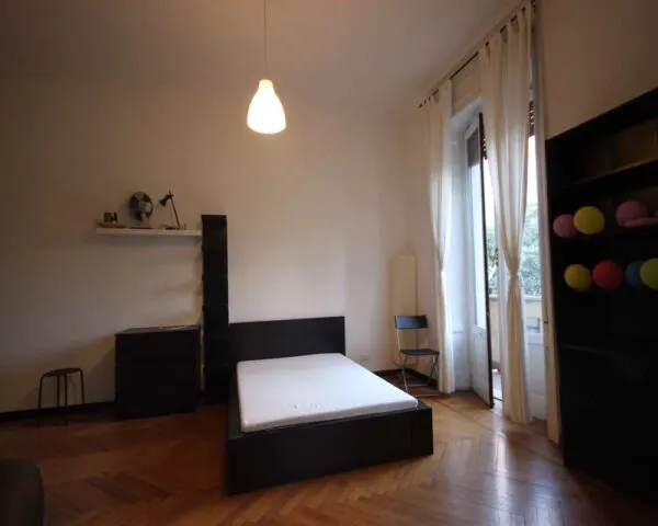 Stanza Milano