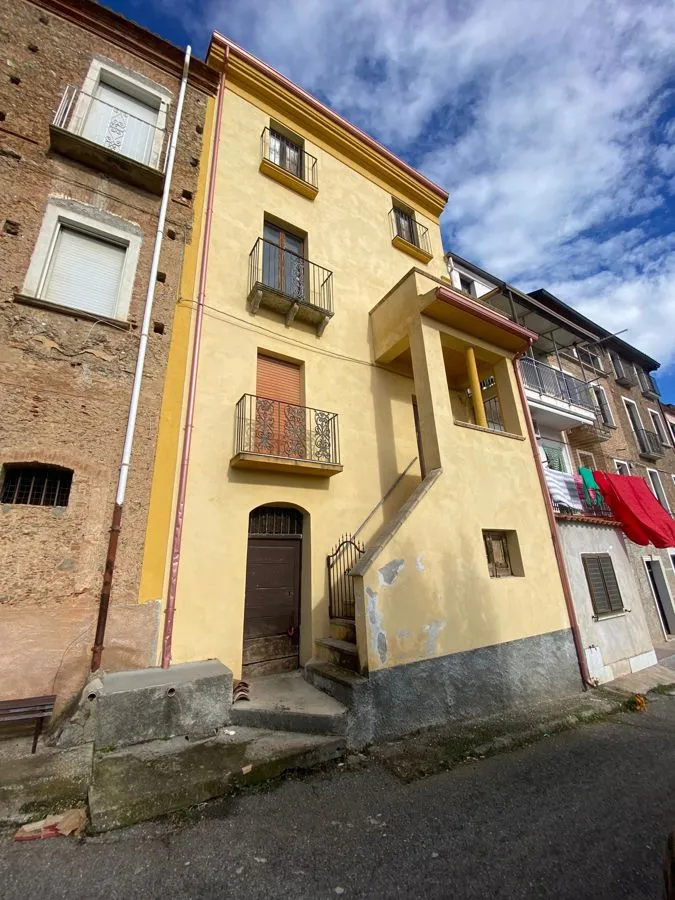 Immagine per Casa Indipendente in vendita a Lamezia Terme piazza Garibaldi-piazza Carmine 52