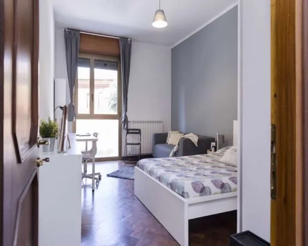 Stanza Bologna
