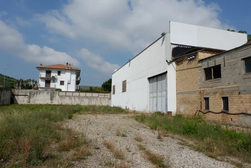 Immagine per Industriale in vendita a Colonnella via Contrada San Giovanni Di Colonnella