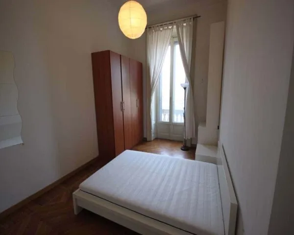 Stanza Milano