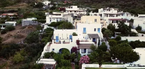 Villa via Rinascente 12, Santa Marina Salina