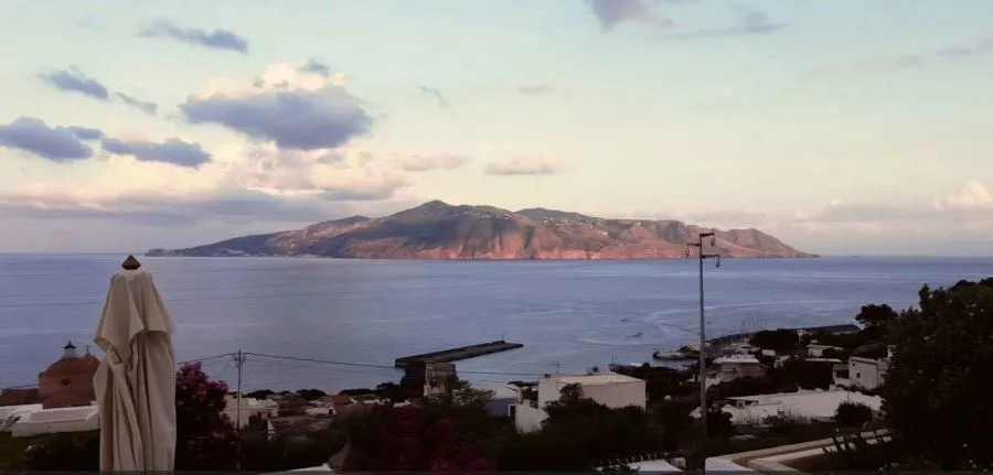 Immagine per Villa in vendita a Santa Marina Salina via Rinascente 12