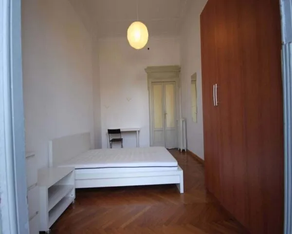 Stanza Milano
