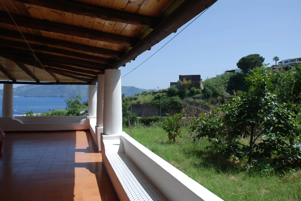 Immagine per Casa Indipendente in vendita a Santa Marina Salina via Rinascente 44