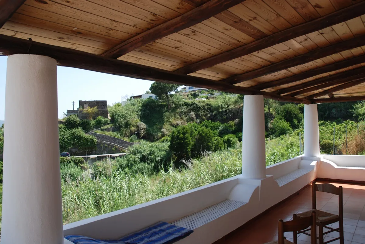Immagine per Casa Indipendente in vendita a Santa Marina Salina via Rinascente 44