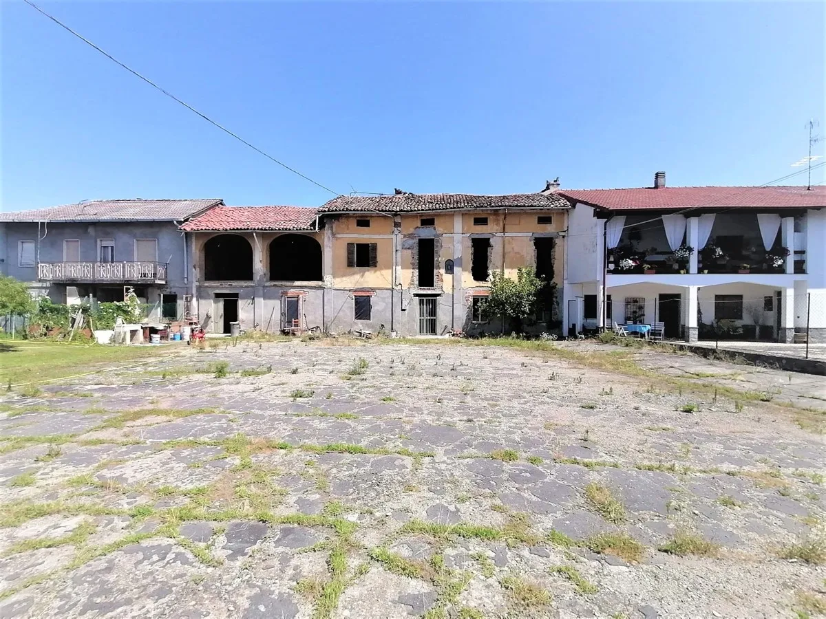 Immagine per Casa Indipendente in vendita a Pezzana via Adua 10
