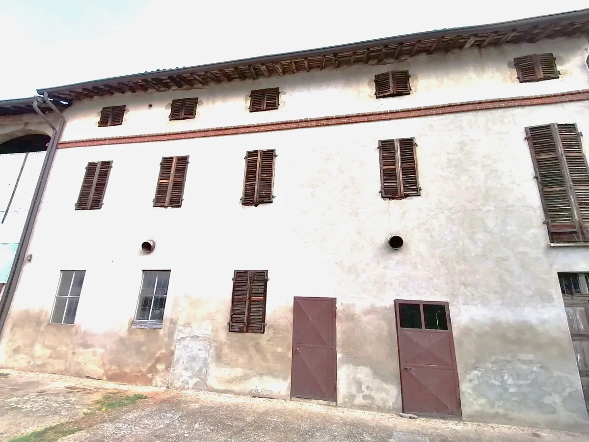 Immagine per Stabile - Palazzo in vendita a Vercelli via Torrione 1