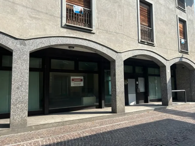 Immagine per Negozio in vendita a Urgnano via Matteotti 157