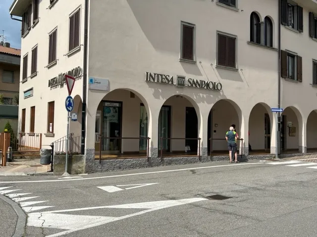 Immagine per Negozio in vendita a Casnigo piazza Caduti 7